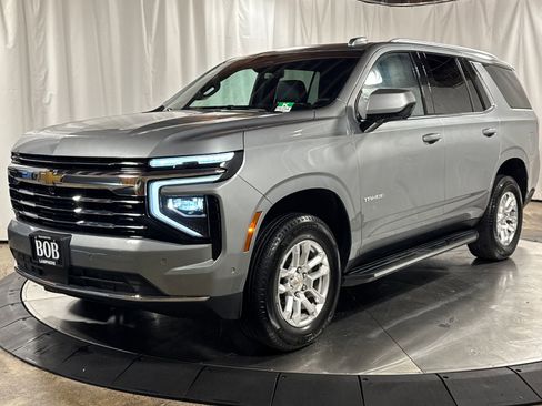 Used 2025 Chevrolet Tahoe LT AWD/4WD image 1