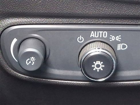 Used 2024 Chevrolet Equinox LT image 23