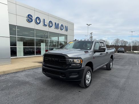 Used 2024 RAM 2500 Tradesman w/ Snow Chief Group AWD/4WD image 2