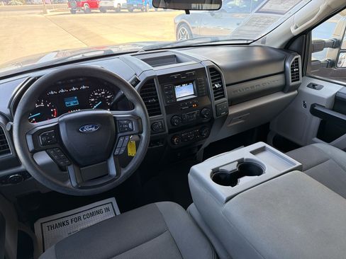 Used 2021 Ford F250 XL w/ STX Appearance Package AWD/4WD image 10