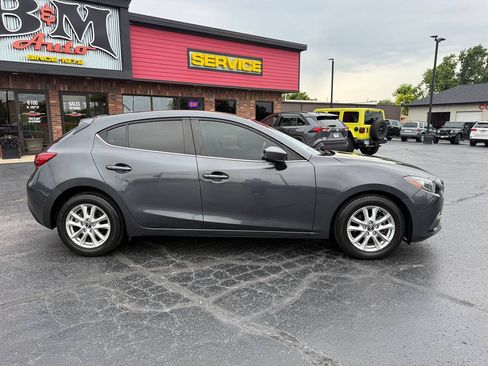 Used 2016 MAZDA MAZDA3 i Sport w/ Preferred Equipment Package FWD image 8