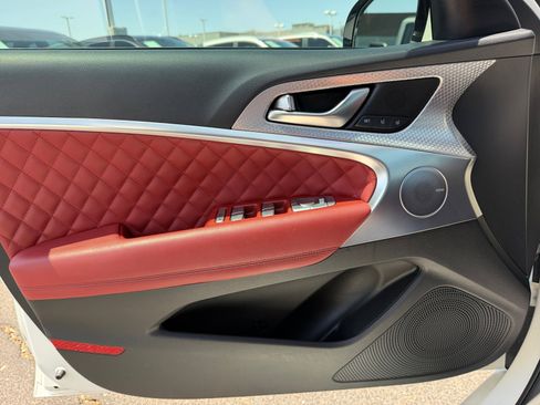 Used 2022 Genesis G70 3.3T Launch Edition RWD image 13