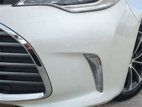 Used 2016 Toyota Avalon XLE Premium image 11