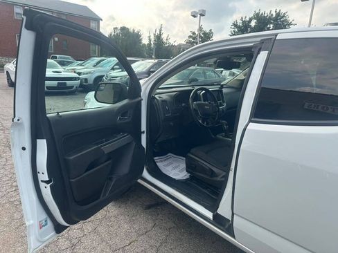 Used 2022 Chevrolet Colorado LT w/ Fleet Safety Package RWD image 9