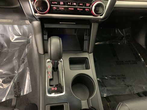 Used 2018 Subaru Outback 2.5i Limited AWD/4WD image 23