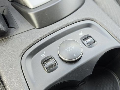 Used 2013 Ford Focus SE w/ SE Winter Pkg image 21