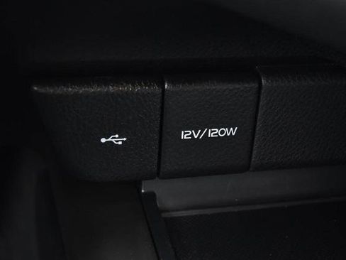 Used 2021 Toyota Camry SE image 15