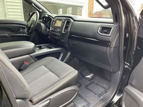 Used 2018 Nissan Titan SV w/ SV Convenience Package image 71