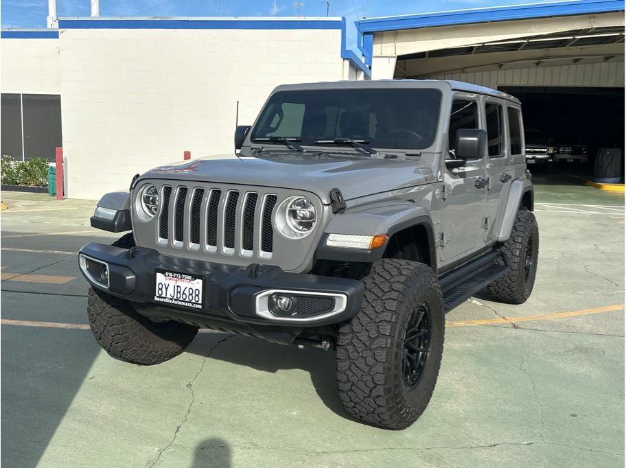 Used 2019 Jeep Wrangler Unlimited Sahara AWD/4WD image 3