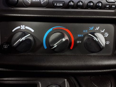 Used 2002 Chevrolet Camaro Z28 w/ SS Performance/Appearance Pkg image 10