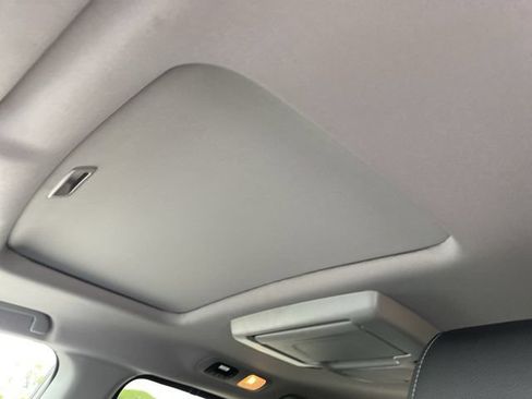 Used 2024 Honda Odyssey Touring image 21