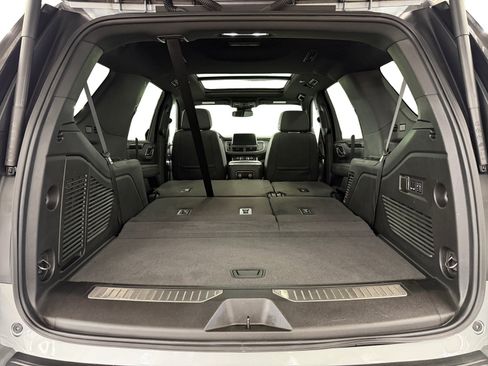 Used 2024 Chevrolet Tahoe RST w/ Luxury Package AWD/4WD image 32