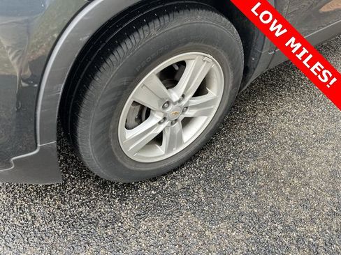 Used 2021 Chevrolet Trax LS w/ Tint and Cruise Package image 4