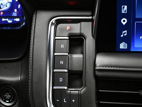 Used 2023 Chevrolet Tahoe Z71 AWD/4WD image 26