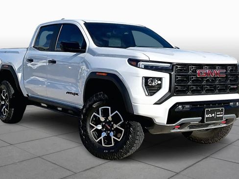 Used 2024 GMC Canyon AT4X image 3