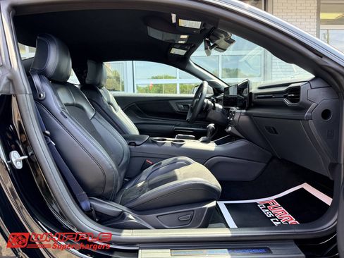 Used 2025 Ford Mustang Dark Horse RWD image 25