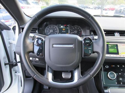 Used 2020 Land Rover Range Rover Evoque R-Dynamic S image 17