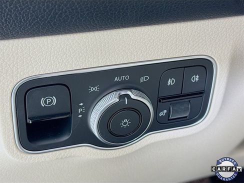 Certified 2025 Mercedes-Benz GLB 250 image 11