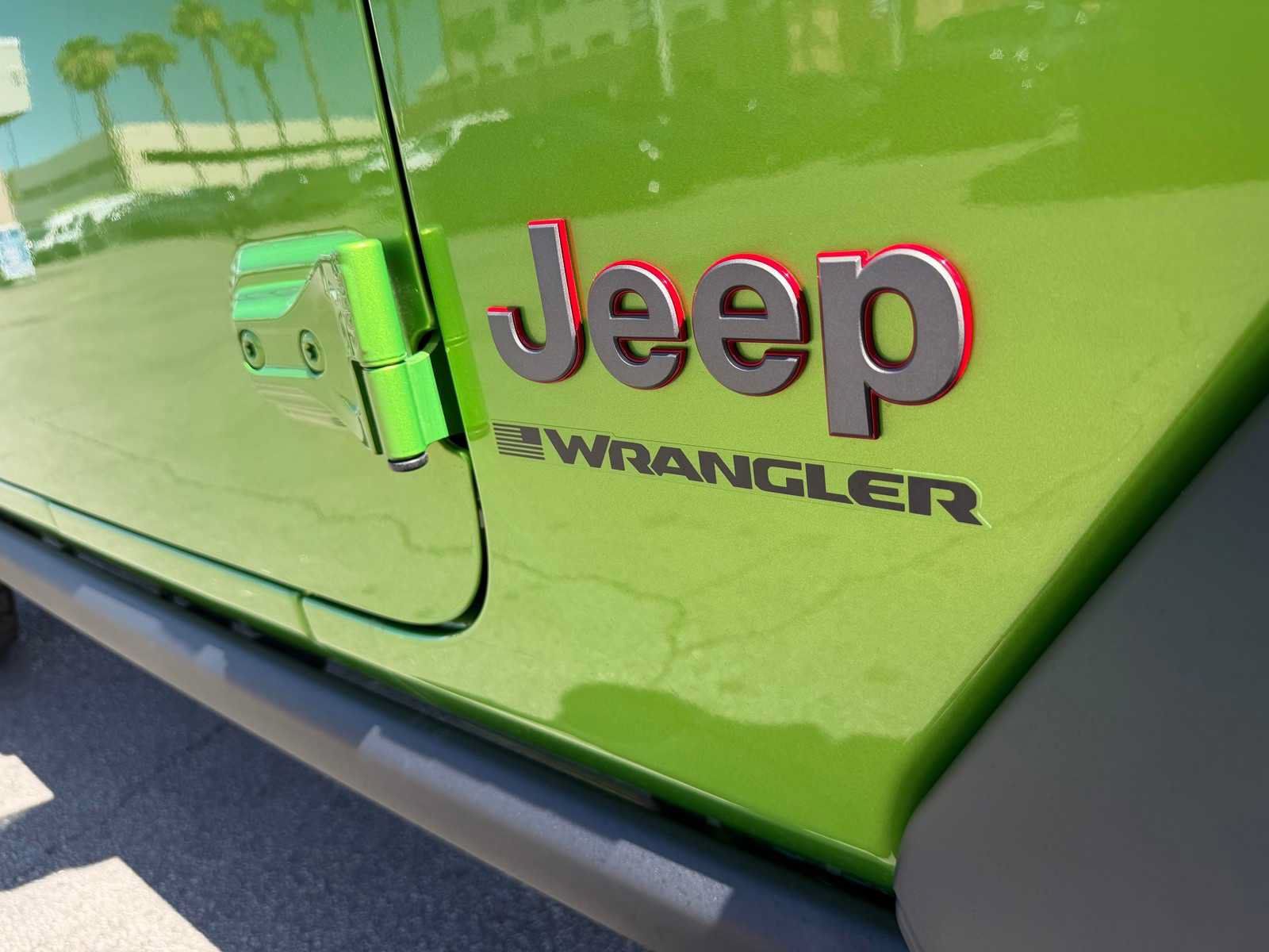 Used 2025 Jeep Wrangler Unlimited Rubicon w/ Safety Group AWD/4WD image 33