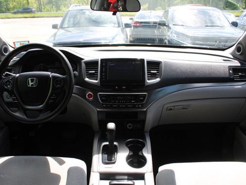 Used 2018 Honda Pilot EX image 34