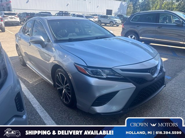 Used 2018 Toyota Camry SE w/ Convenience Package FWD image 1