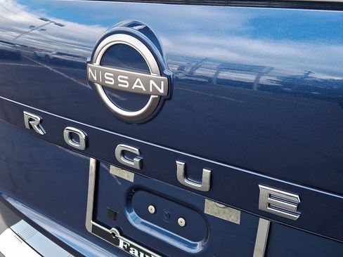 Certified 2023 Nissan Rogue SV image 29