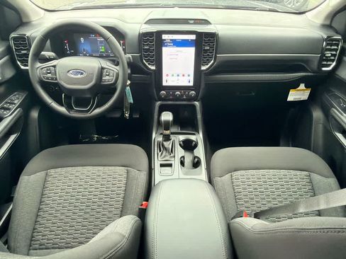 New 2026 Ford Ranger XLT w/ Black Appearance Package RWD image 18