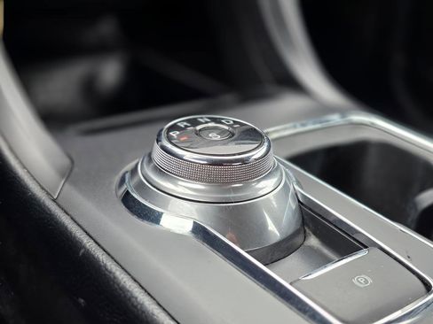 Used 2020 Ford Fusion Titanium image 34