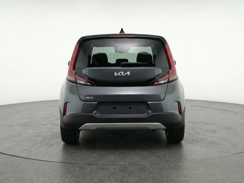 Used 2025 Kia Soul LX w/ LX Technology Package FWD image 7
