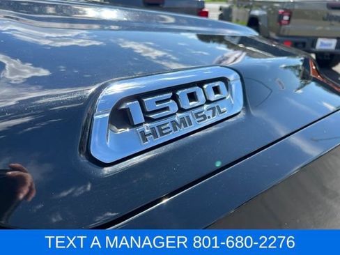 Used 2019 RAM 1500 Laramie AWD/4WD image 10