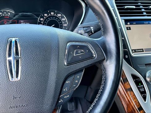 Used 2016 Lincoln MKX Select w/ Select Plus Package AWD/4WD image 25
