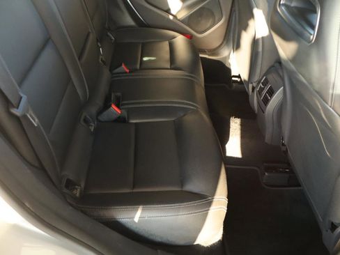 Used 2018 Mercedes-Benz CLA 250 image 35