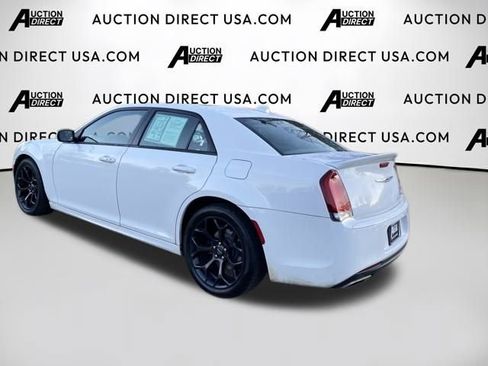 Used 2019 Chrysler 300 S w/ S Model Appearance Package image 20