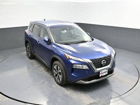 Used 2023 Nissan Rogue SV image 36