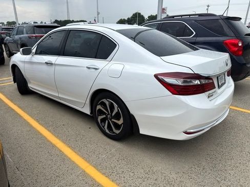 Used 2017 Honda Accord EX-L image 5