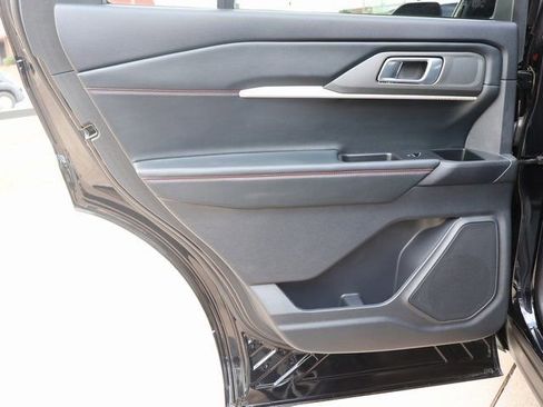 Used 2025 Ford Explorer ST-Line AWD/4WD image 19
