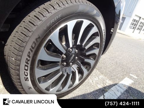 Used 2023 Lincoln Navigator Black Label AWD/4WD image 15
