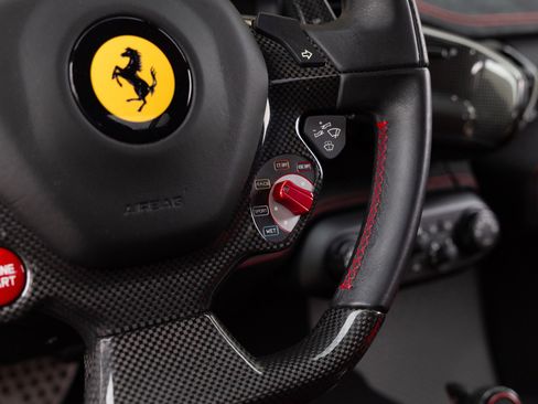 Used 2014 Ferrari 458 Speciale Coupe RWD image 59