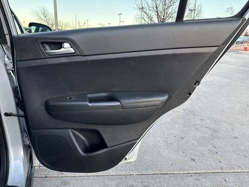 Used 2017 Kia Sportage LX image 13