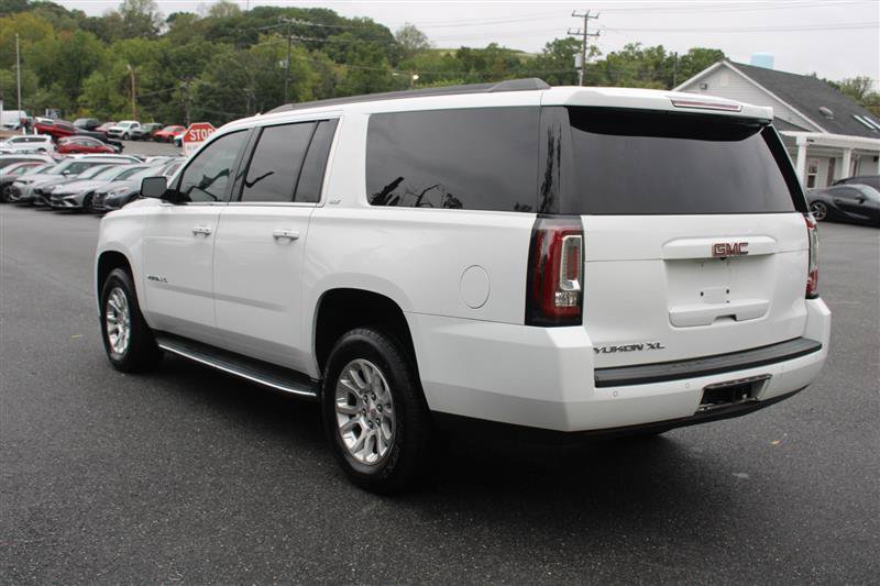 Used 2017 GMC Yukon XL SLT AWD/4WD image 5