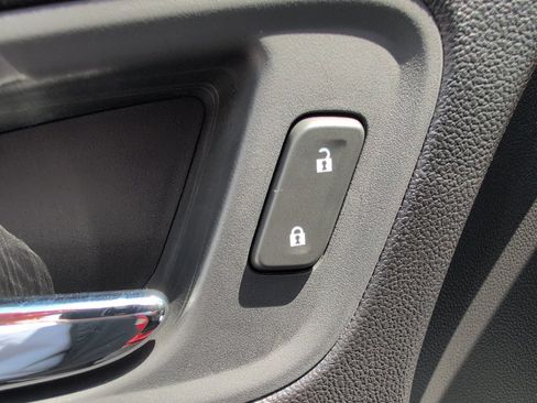 Used 2019 Chevrolet Colorado Z71 image 17