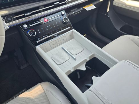 New 2026 Hyundai Santa Fe Limited FWD image 17