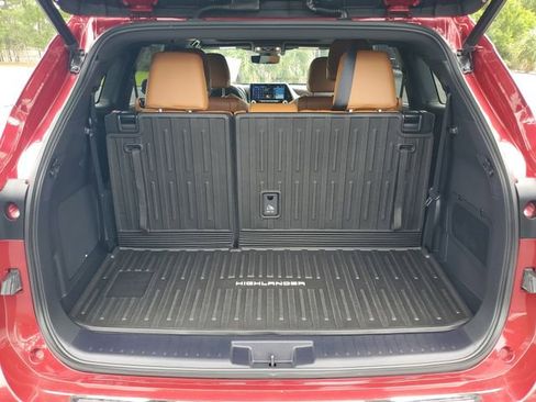 Used 2022 Toyota Highlander Platinum AWD/4WD image 8