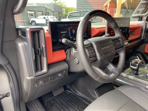 Used 2026 GMC Hummer EV 4x4 Crew Cab w/ Carbon Fiber Edition Package image 2