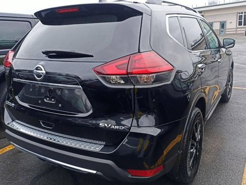 Used 2017 Nissan Rogue SV w/ Midnight Edition Package AWD/4WD image 4