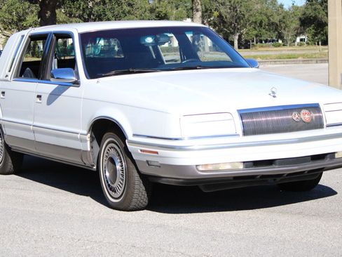 Used 1993 Chrysler New Yorker Fifth Avenue image 12