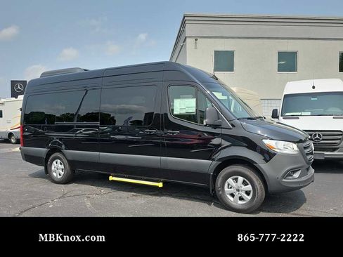 New 2025 Mercedes-Benz Sprinter 2500 image 1