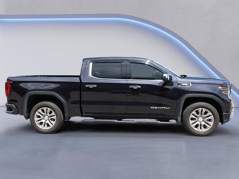 Used 2024 GMC Sierra 1500 Denali AWD/4WD image 9