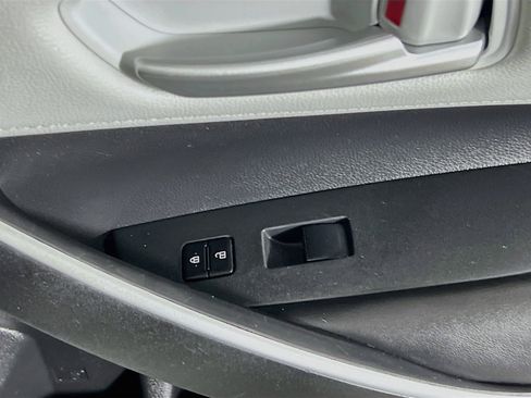 Used 2020 Toyota Corolla SE FWD image 31