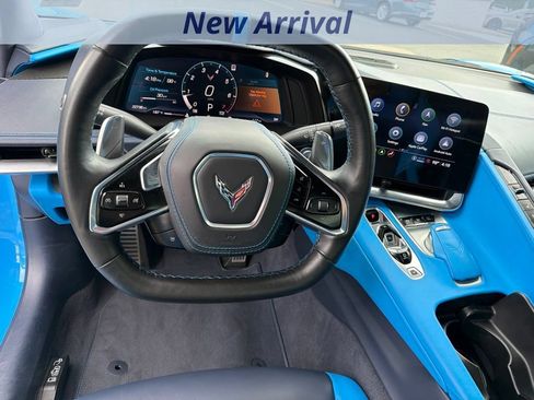 Used 2021 Chevrolet Corvette Stingray Premium Conv w/ Z51 Performance Package RWD image 9